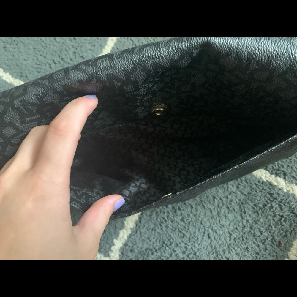 Purse - Picture 2 of 4